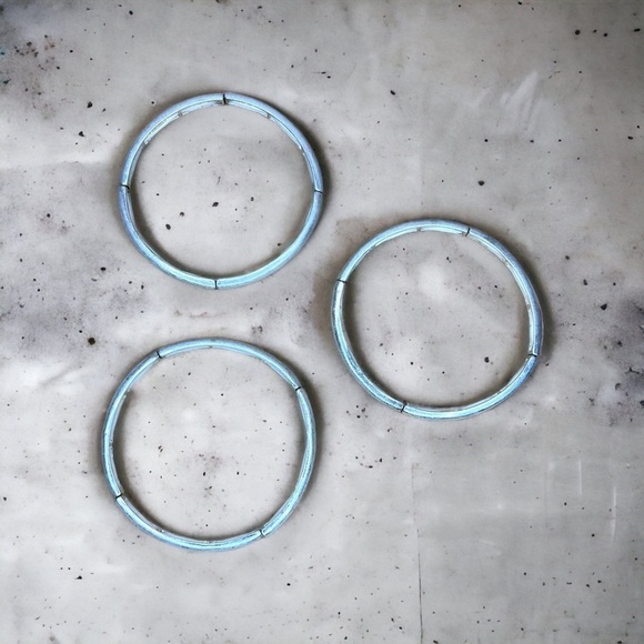 SET OF 3 BRACELETS BRUSHED MATTE SILVER STRETCH BANGLE - Picture 1 of 5